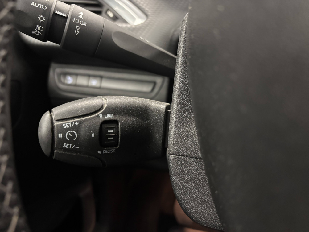 Acheter Peugeot 2008 2008 BlueHDi 100ch S&S BVM6 Allure Business 5p occasion dans les concessions du Groupe Faurie