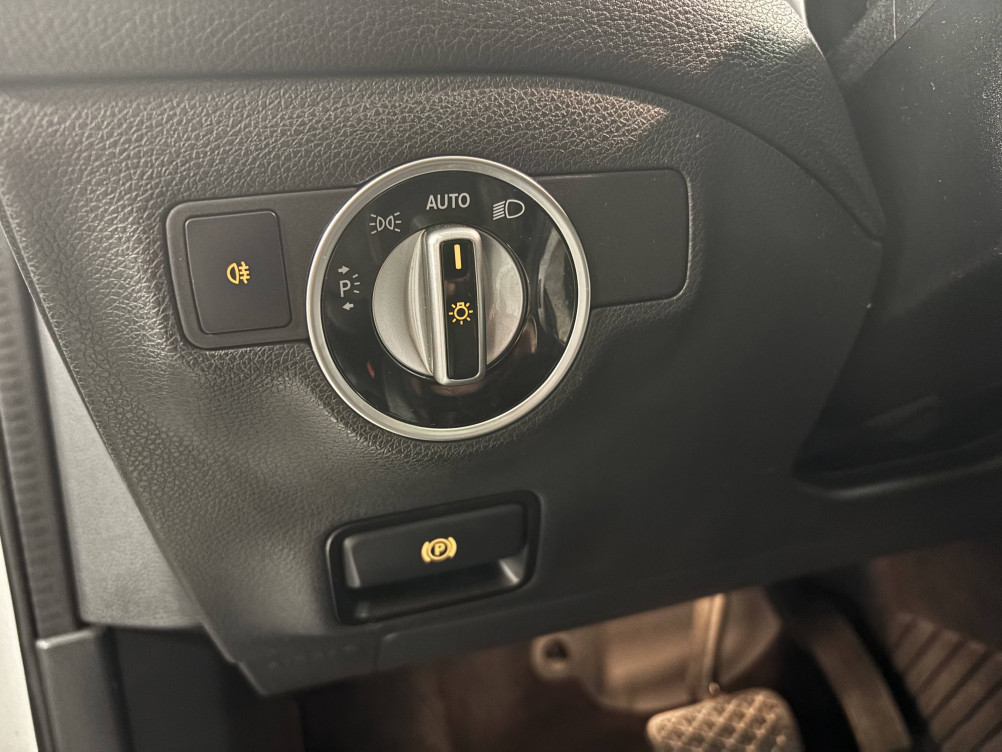 Acheter Mercedes GLA GLA 200 7-G DCT Sensation 5p occasion dans les concessions du Groupe Faurie