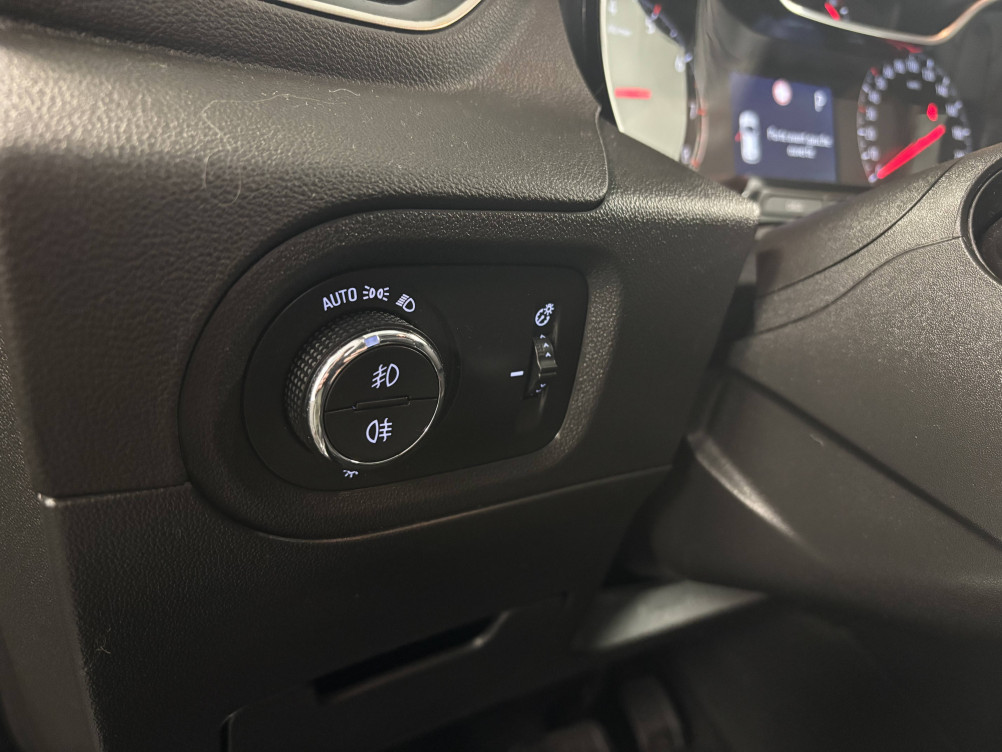 Acheter Opel Grandland X Grandland X 1.5 Diesel 130 ch BVA8 Ultimate 5p occasion dans les concessions du Groupe Faurie