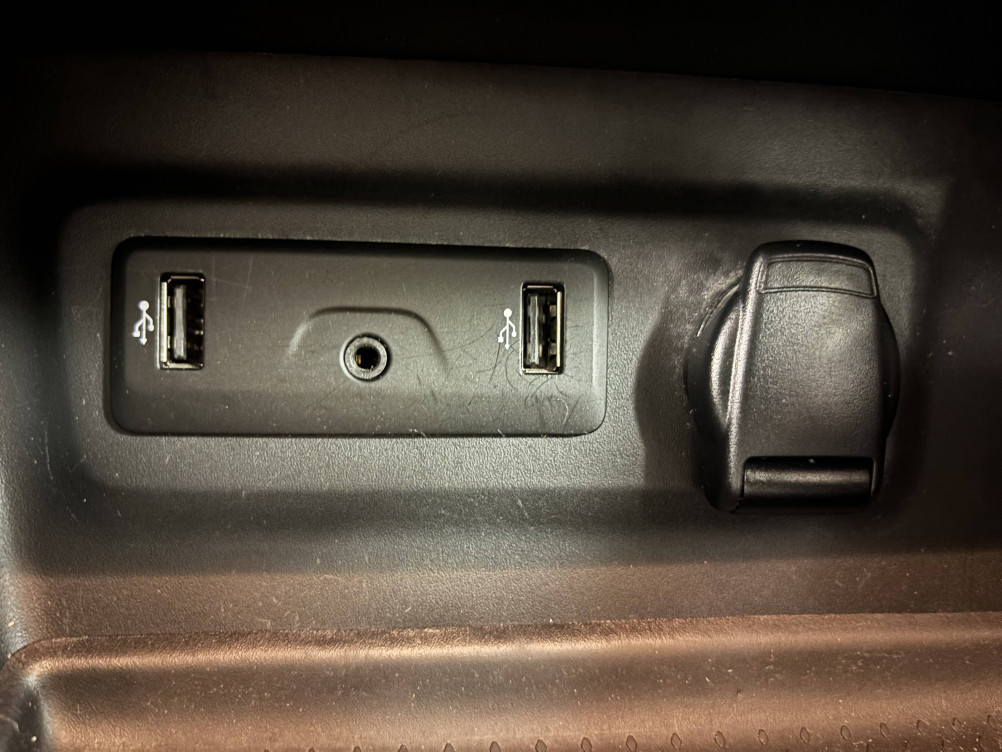 Acheter Renault Megane 4 Mégane IV Estate Blue dCi 115 EDC Business 5p occasion dans les concessions du Groupe Faurie