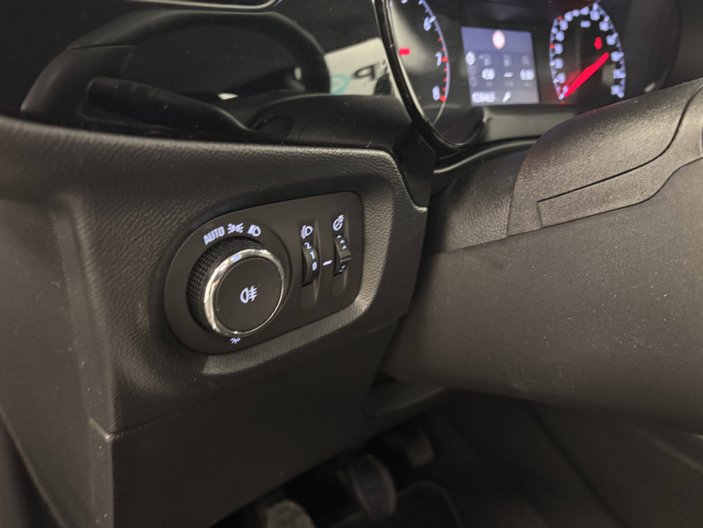 Acheter Opel Corsa Corsa 1.2 75 ch BVM5 Elegance Business 5p occasion dans les concessions du Groupe Faurie