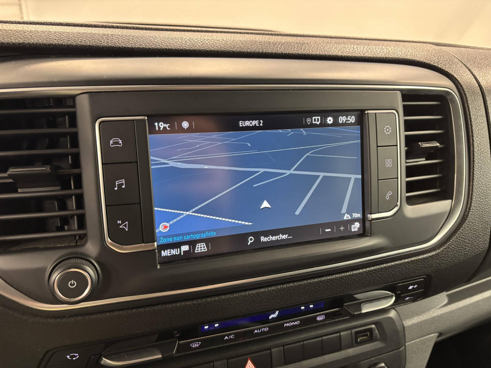 Acheter Opel Vivaro Fourgon VIVARO CA FIXE L2 2.0 DIESEL 180 CH BVA8 PACK BUSINESS 4p occasion dans les concessions du Groupe Faurie