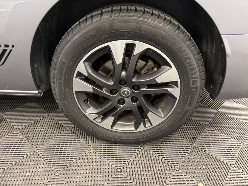 Acheter Opel Vivaro Fourgon VIVARO CA FIXE L2 2.0 DIESEL 180 CH BVA8 PACK BUSINESS 4p occasion dans les concessions du Groupe Faurie