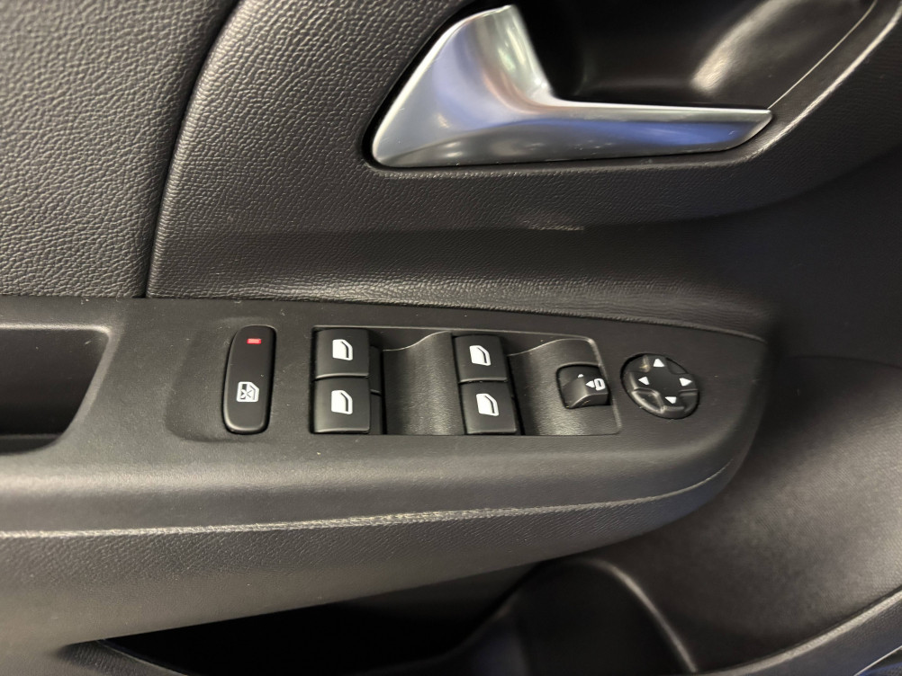 Acheter Opel Corsa Corsa 1.2 Turbo 100 ch BVM6 Elegance Business 5p occasion dans les concessions du Groupe Faurie