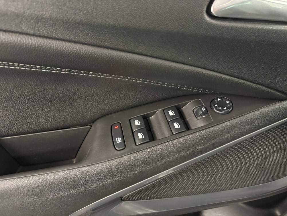 Acheter Opel Crossland Crossland 1.2 Turbo 110 ch BVM6 Elegance Business 5p occasion dans les concessions du Groupe Faurie