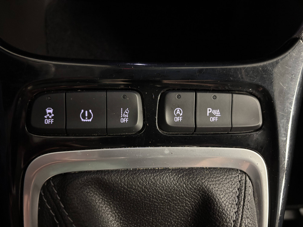 Acheter Opel Crossland Crossland 1.2 Turbo 110 ch BVM6 Elegance Business 5p occasion dans les concessions du Groupe Faurie