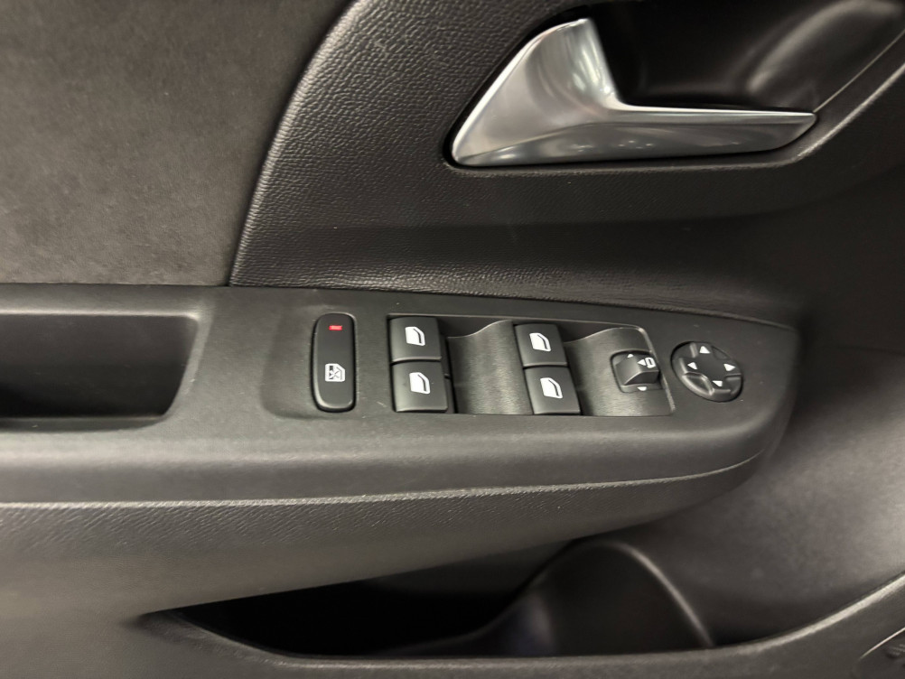 Acheter Opel Corsa Corsa 1.2 Turbo 130 ch BVA8 Ultimate 5p occasion dans les concessions du Groupe Faurie