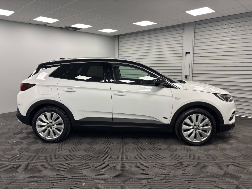 Acheter Opel Grandland X Grandland X Hybrid4 300 ch AWD BVA8 Elite 5p occasion dans les concessions du Groupe Faurie