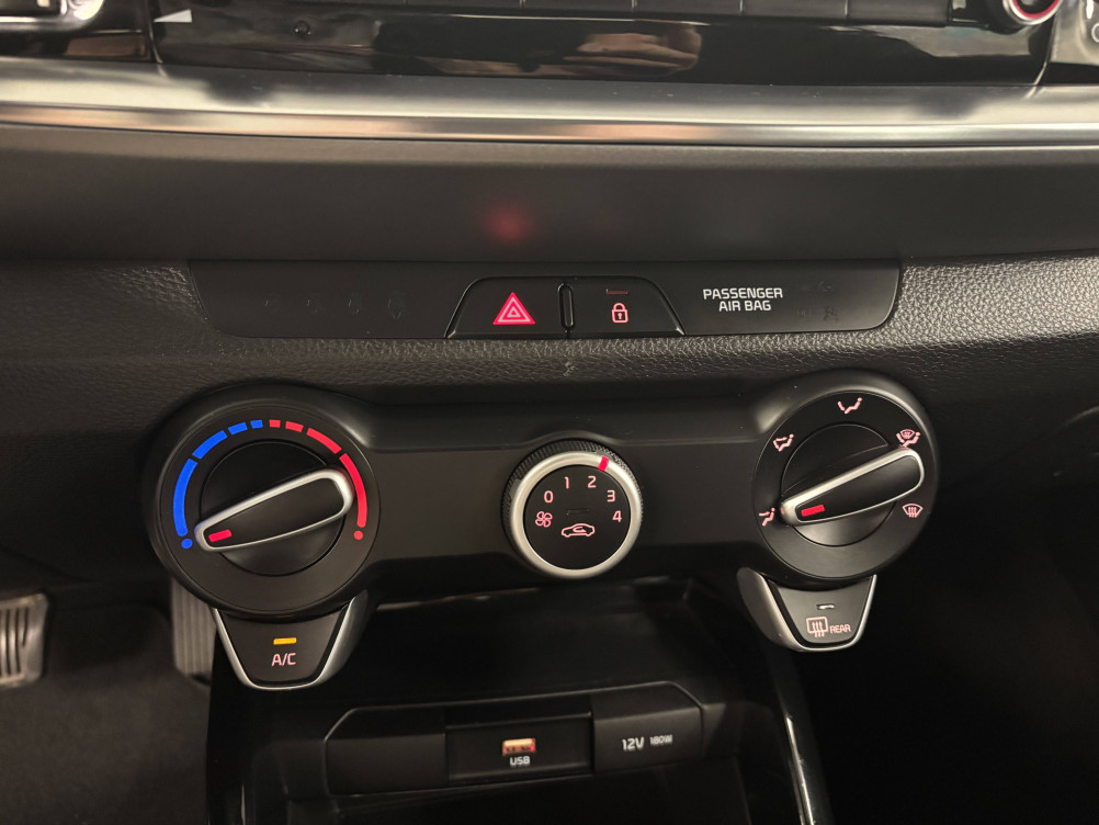 Acheter Kia Stonic Stonic 1.0 T-GDi 100 ch DCT7 Active 5p occasion dans les concessions du Groupe Faurie