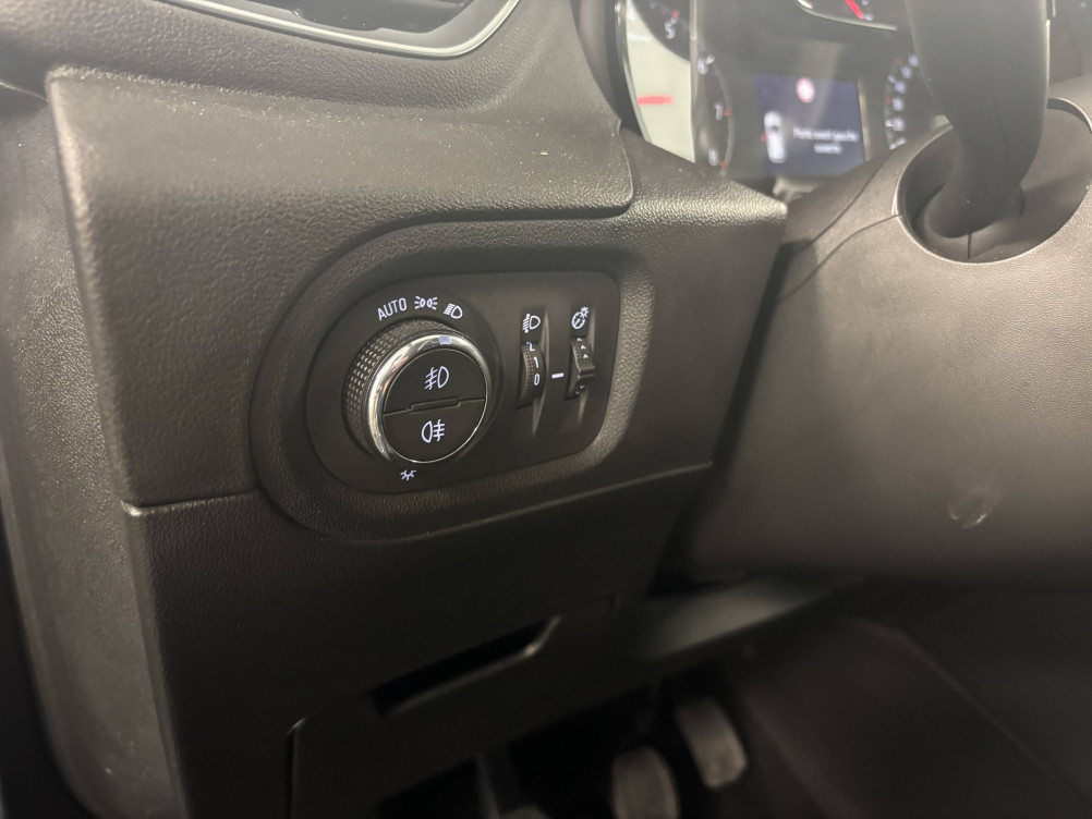 Acheter Opel Grandland X Grandland X 1.5 Diesel 130 ch Design Line 5p occasion dans les concessions du Groupe Faurie
