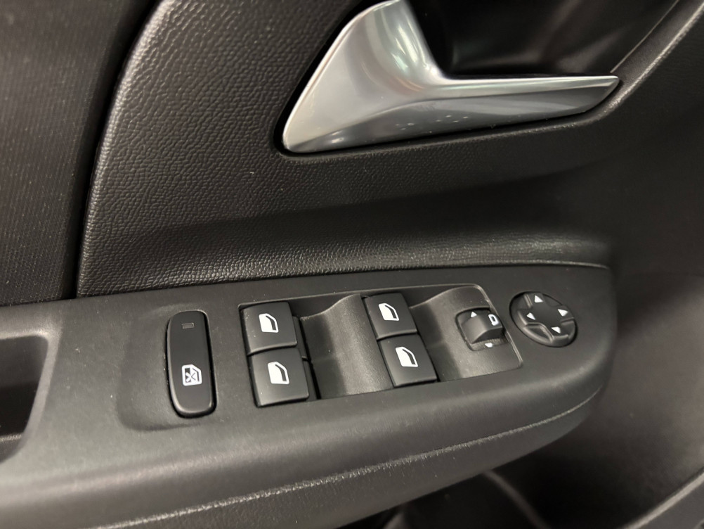Acheter Opel Corsa E Corsa Electrique 136 ch & Batterie 50 kWh  5p occasion dans les concessions du Groupe Faurie