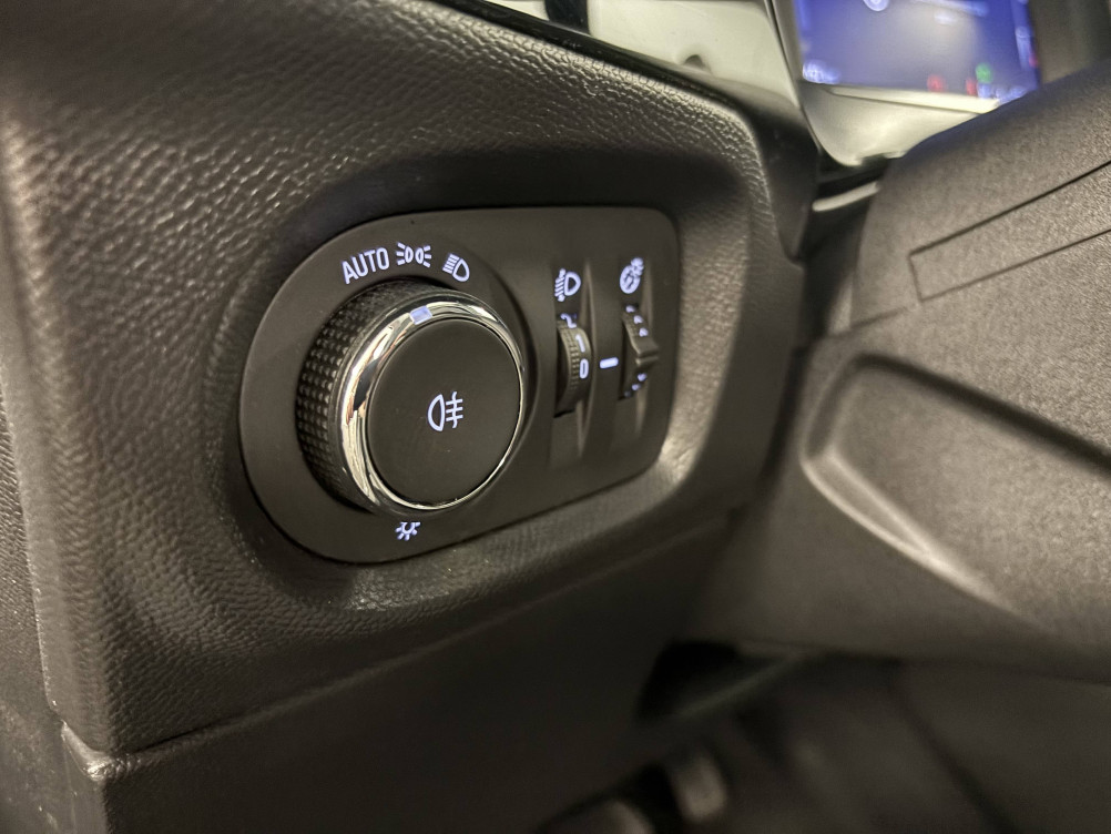 Acheter Opel Corsa E Corsa Electrique 136 ch & Batterie 50 kWh  5p occasion dans les concessions du Groupe Faurie