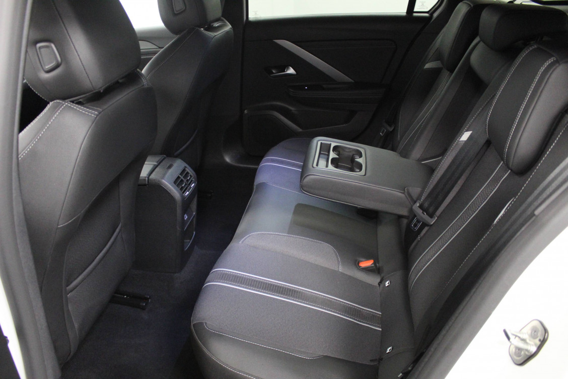 Acheter Opel Astra Astra Sports Tourer 1.2 Turbo 130 ch BVM6 GS 5p occasion dans les concessions du Groupe Faurie