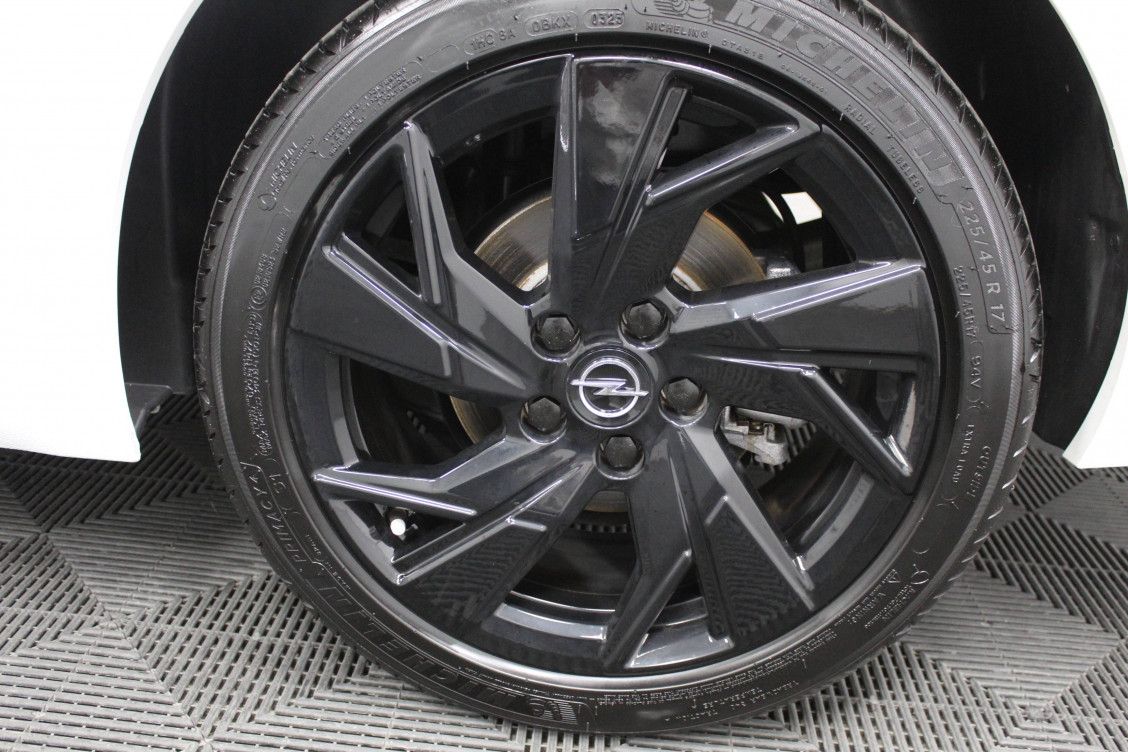 Acheter Opel Astra Astra Sports Tourer 1.2 Turbo 130 ch BVM6 GS 5p occasion dans les concessions du Groupe Faurie