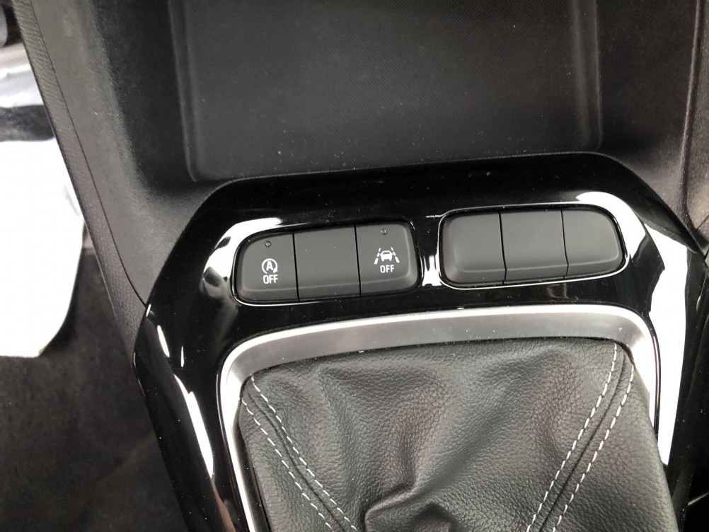 Acheter Opel Corsa Corsa 1.2 75 ch BVM5 GS 5p occasion dans les concessions du Groupe Faurie