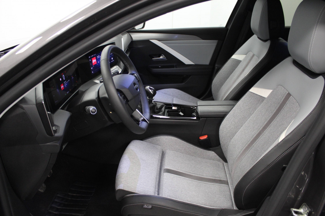 Acheter Opel Astra Astra 1.2 Turbo 110 ch BVM6 Elegance 5p occasion dans les concessions du Groupe Faurie