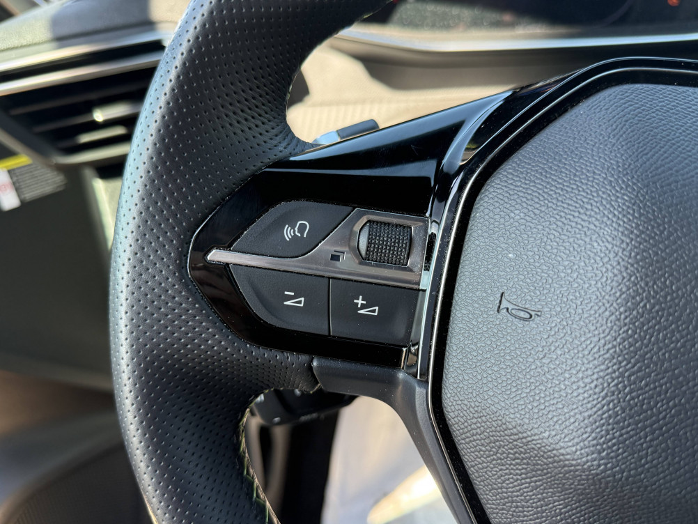 Acheter Peugeot 208 208 Hybrid 136 e-DCS6 GT 5p occasion dans les concessions du Groupe Faurie