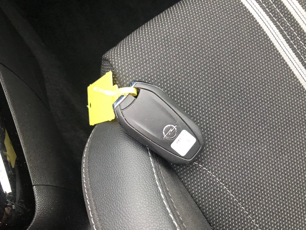 Acheter Opel Corsa Corsa 1.2 75 ch BVM5 GS 5p occasion dans les concessions du Groupe Faurie