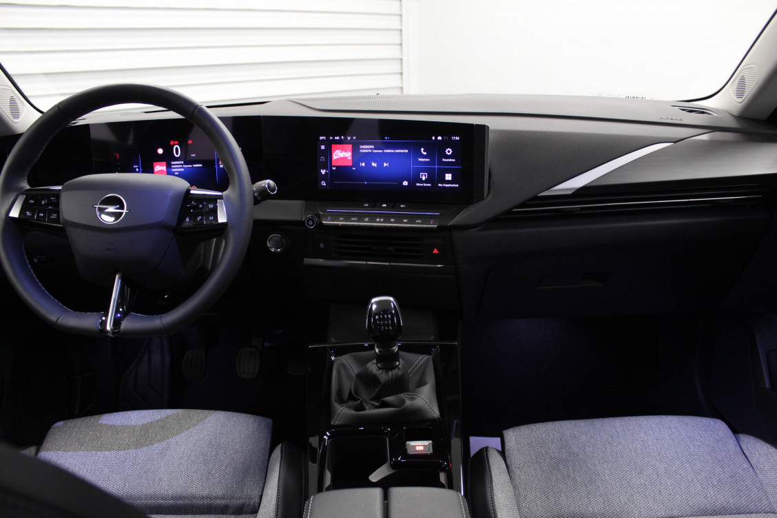 Acheter Opel Astra Astra 1.2 Turbo 110 ch BVM6 Elegance 5p occasion dans les concessions du Groupe Faurie