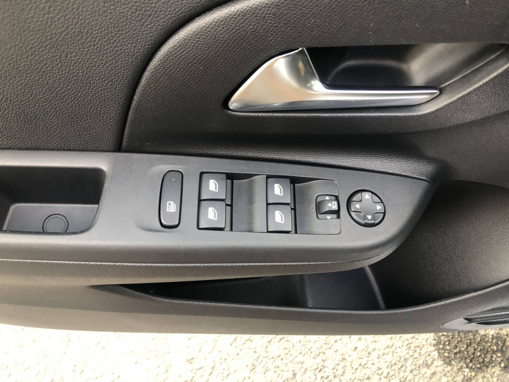 Acheter Opel Corsa Corsa 1.2 Turbo 100 ch BVM6 Elegance Business 5p occasion dans les concessions du Groupe Faurie