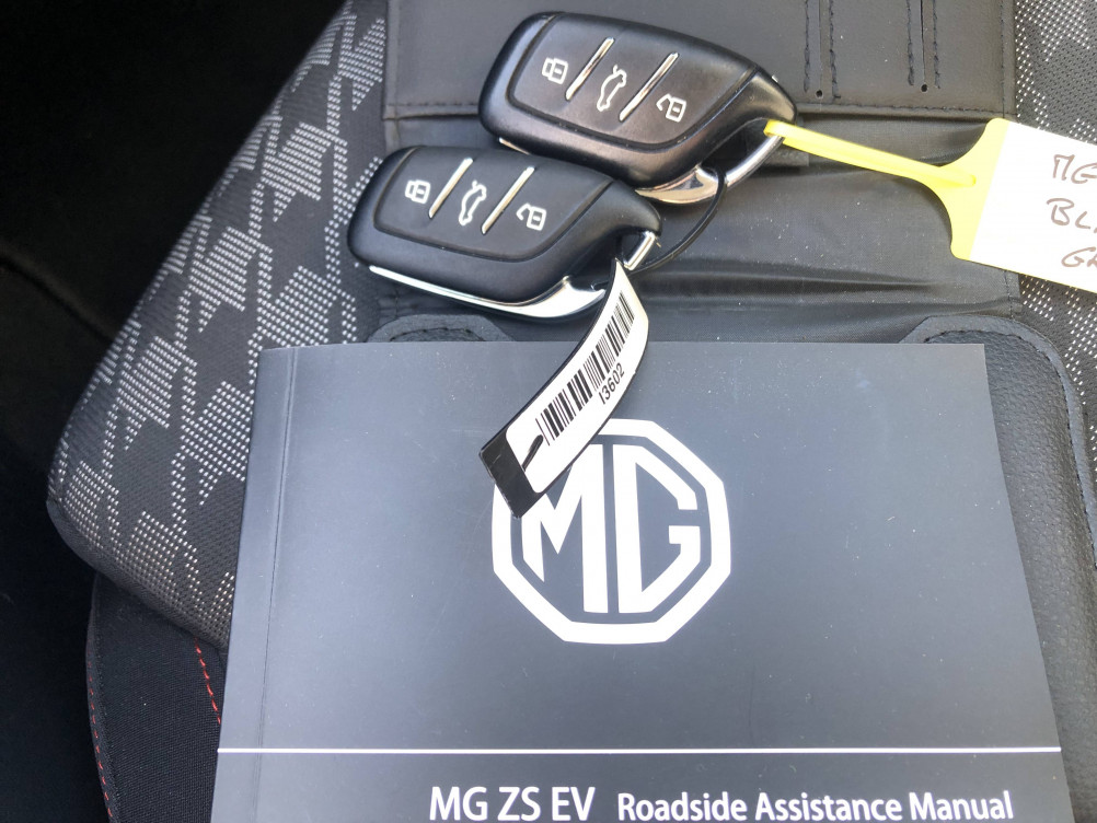 Acheter MG Motor ZS ZS EV Autonomie Standard 51kWh - 130 kW 2WD Comfort 5p occasion dans les concessions du Groupe Faurie