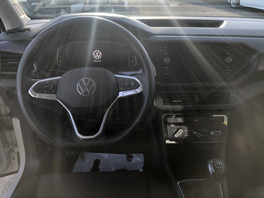 Acheter Volkswagen T-Cross T-Cross 1.0 TSI 95 Start/Stop BVM5 Life Tech 5p occasion dans les concessions du Groupe Faurie