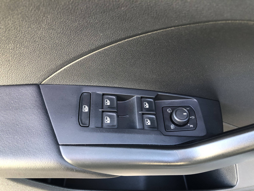 Acheter Volkswagen T-Cross T-Cross 1.0 TSI 95 Start/Stop BVM5 Life Tech 5p occasion dans les concessions du Groupe Faurie