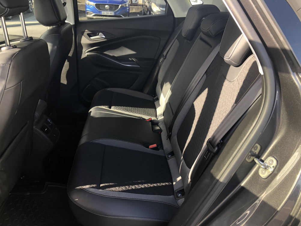 Acheter Opel Grandland X Grandland X 1.5 Diesel 130 ch BVA8 Design Line 5p occasion dans les concessions du Groupe Faurie