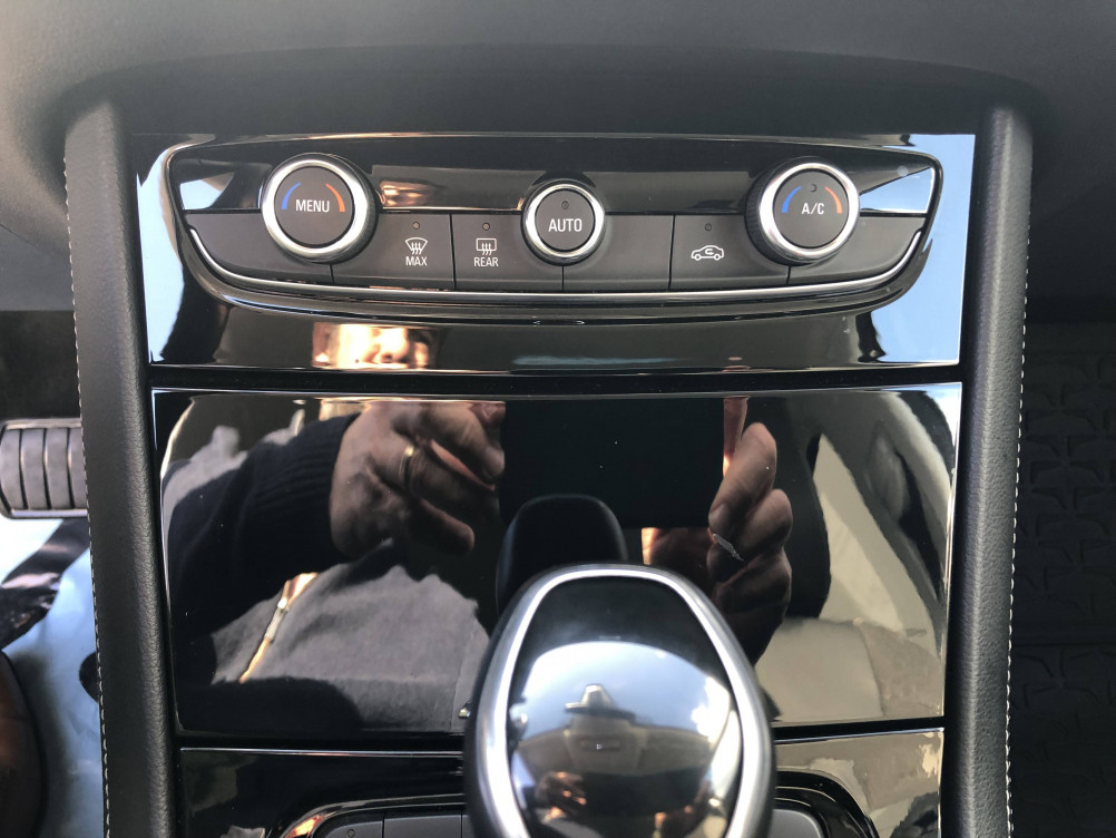 Acheter Opel Grandland X Grandland X 1.5 Diesel 130 ch BVA8 Design Line 5p occasion dans les concessions du Groupe Faurie