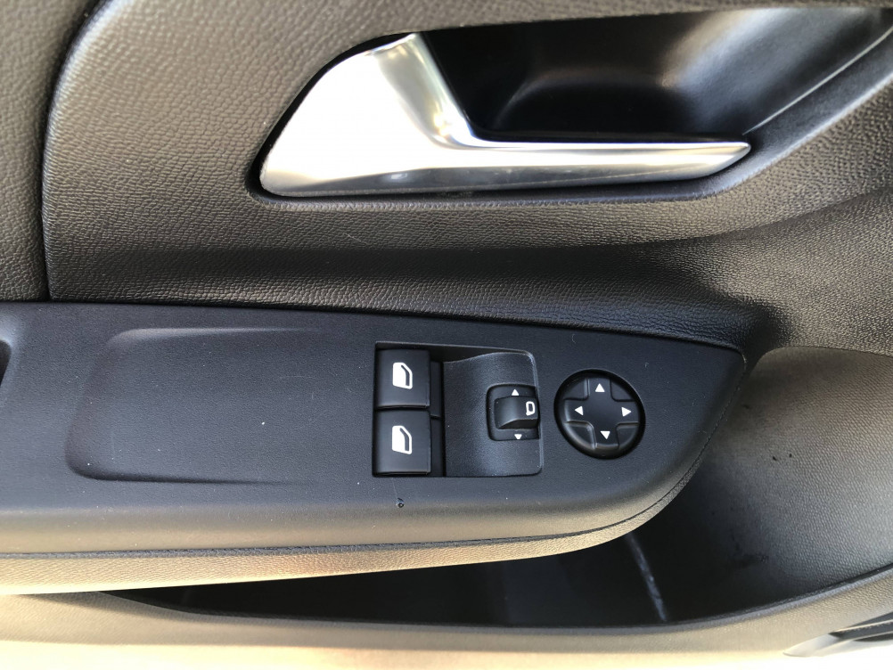 Acheter Opel Corsa Corsa 1.2 75 ch BVM5 Elegance Business 5p occasion dans les concessions du Groupe Faurie