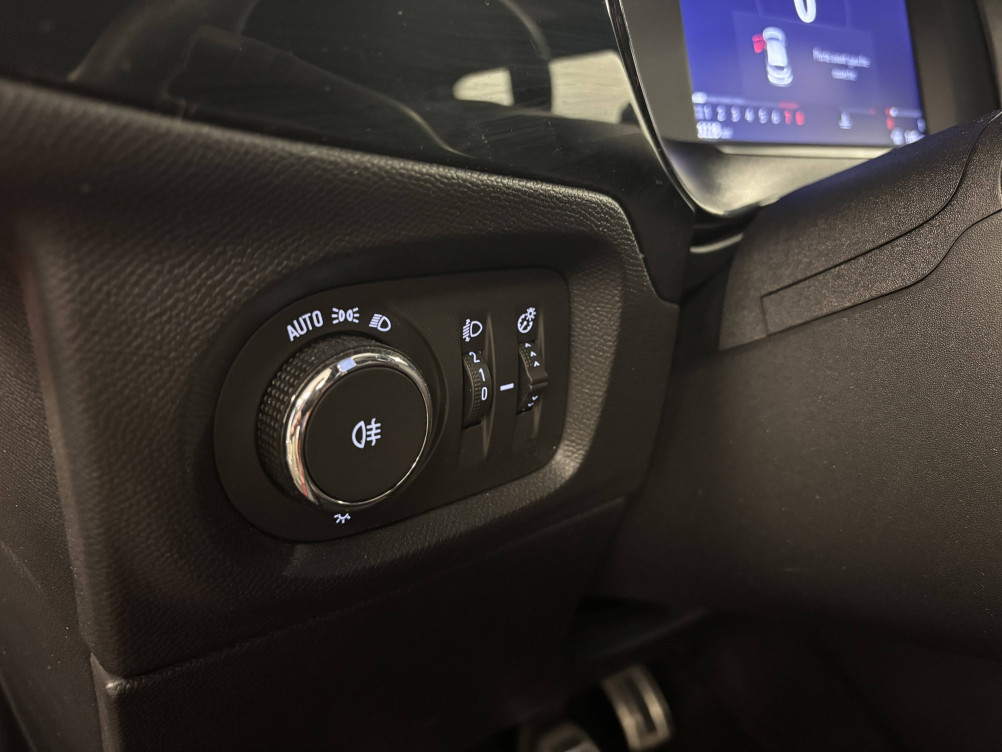 Acheter Opel Corsa Corsa 1.2 Turbo 100 ch BVM6 GS Line 5p occasion dans les concessions du Groupe Faurie