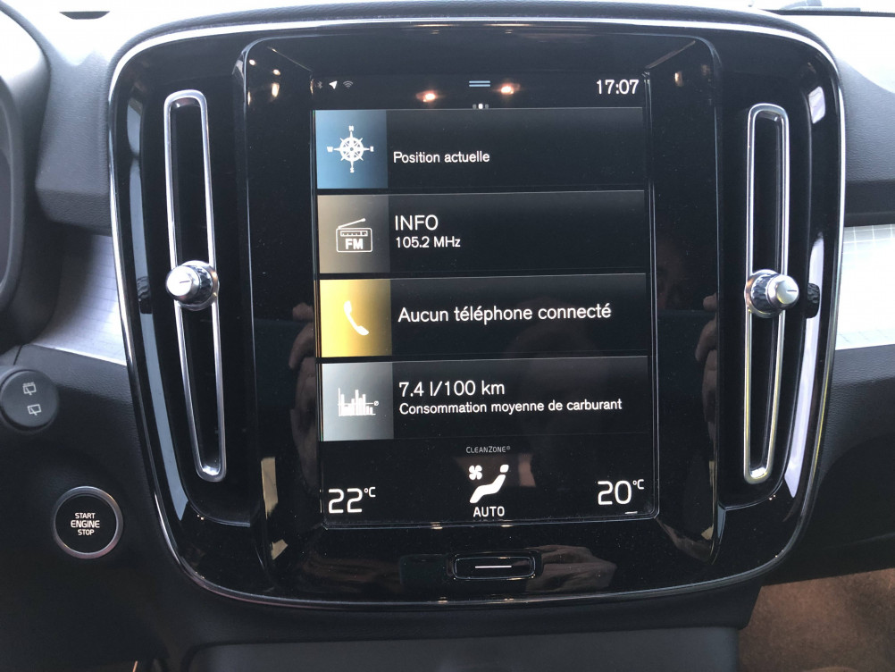 Acheter Volvo XC40 XC40 T2 129 ch Geartronic 8 Momentum Business 5p occasion dans les concessions du Groupe Faurie