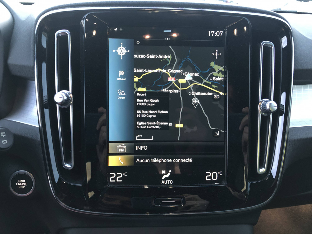 Acheter Volvo XC40 XC40 T2 129 ch Geartronic 8 Momentum Business 5p occasion dans les concessions du Groupe Faurie