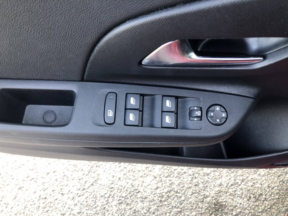 Acheter Opel Corsa Corsa 1.2 Turbo 100 ch BVM6 GS 5p occasion dans les concessions du Groupe Faurie