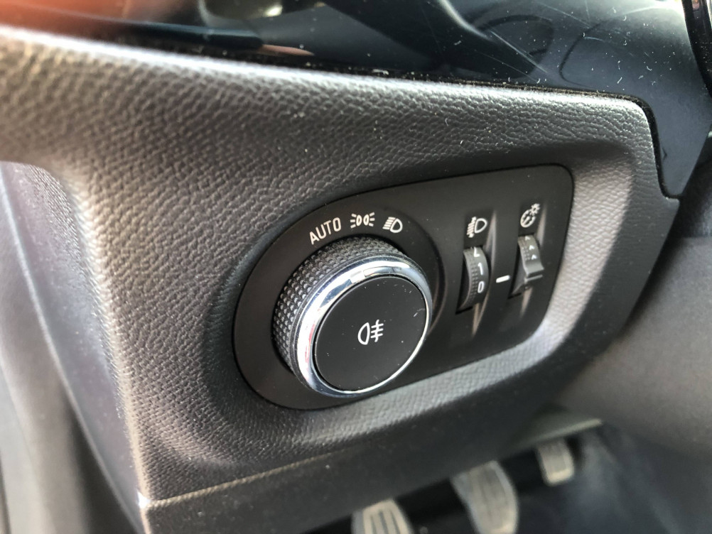 Acheter Opel Corsa Corsa 1.2 75 ch BVM5 Edition 5p occasion dans les concessions du Groupe Faurie