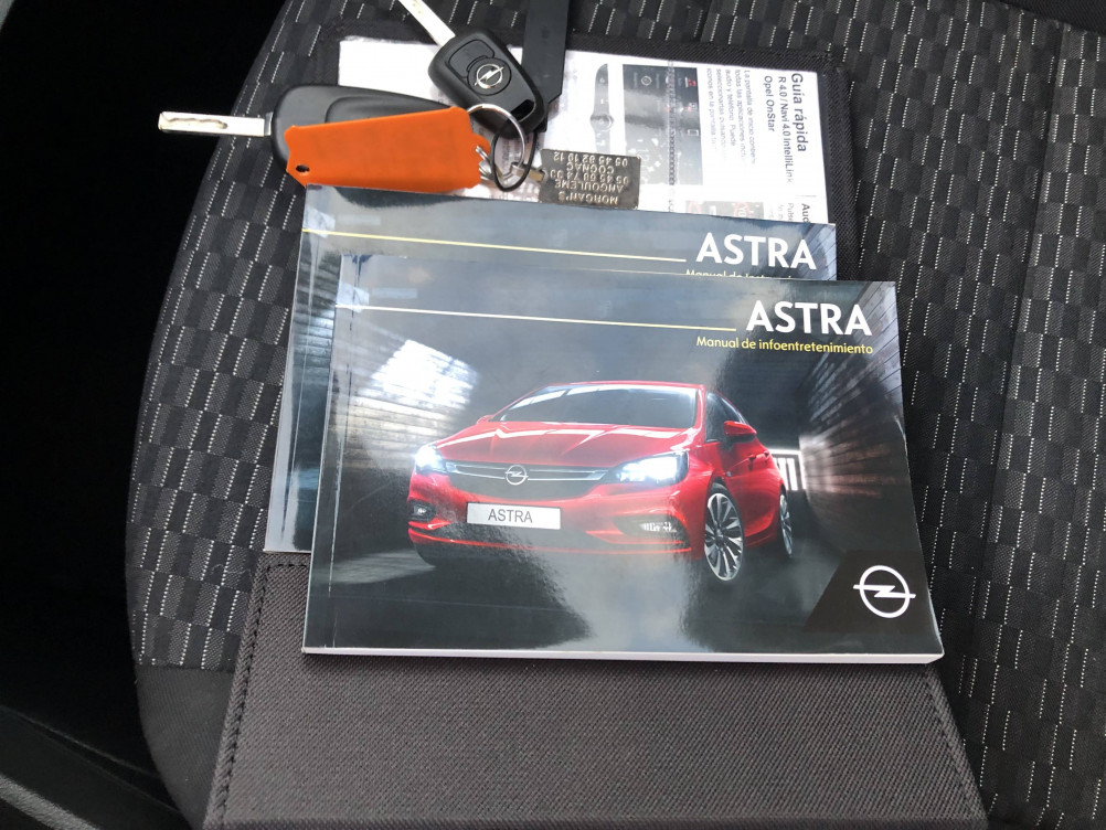 Acheter Opel Astra Astra 1.6 Diesel 136 ch BVA6 Innovation Plus 5p occasion dans les concessions du Groupe Faurie