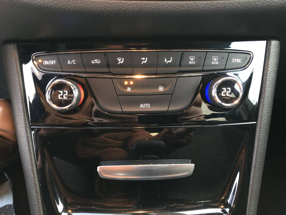 Acheter Opel Astra Astra 1.6 Diesel 136 ch BVA6 Innovation Plus 5p occasion dans les concessions du Groupe Faurie