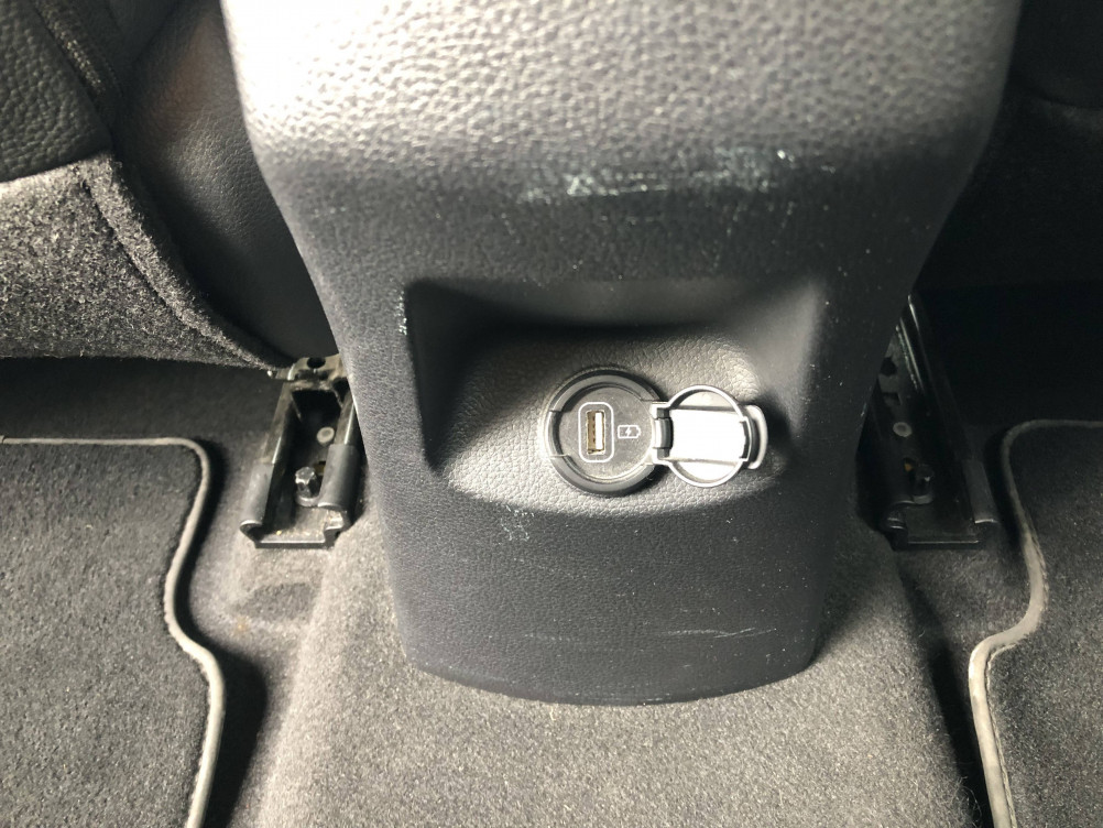 Acheter Kia Stonic Stonic 1.0 T-GDi 120 ch ISG DCT7 Design 5p occasion dans les concessions du Groupe Faurie