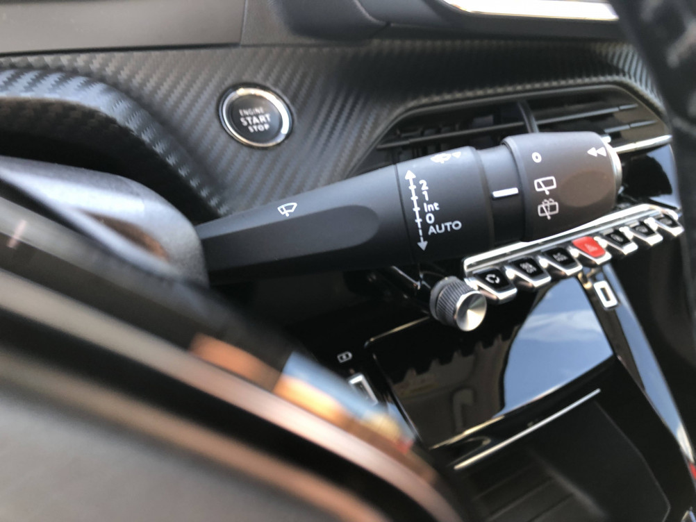 Acheter Peugeot 2008 2008 BlueHDi 100 S&S BVM6 Allure 5p occasion dans les concessions du Groupe Faurie