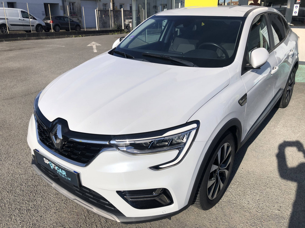 Acheter Renault Arkana Arkana E-Tech 145 Zen 5p occasion dans les concessions du Groupe Faurie