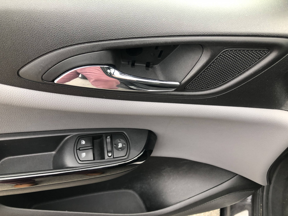 Acheter Opel Corsa E Corsa 1.4 Turbo 100 ch Innovation 5p occasion dans les concessions du Groupe Faurie