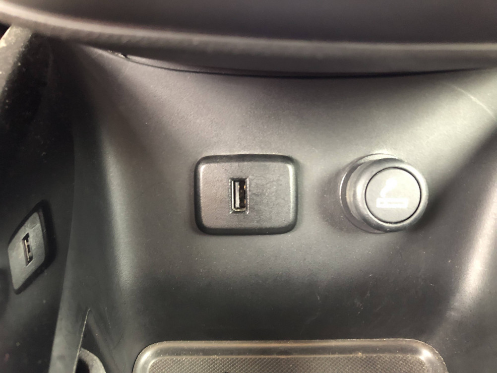 Acheter Opel Corsa E Corsa 1.4 Turbo 100 ch Innovation 5p occasion dans les concessions du Groupe Faurie