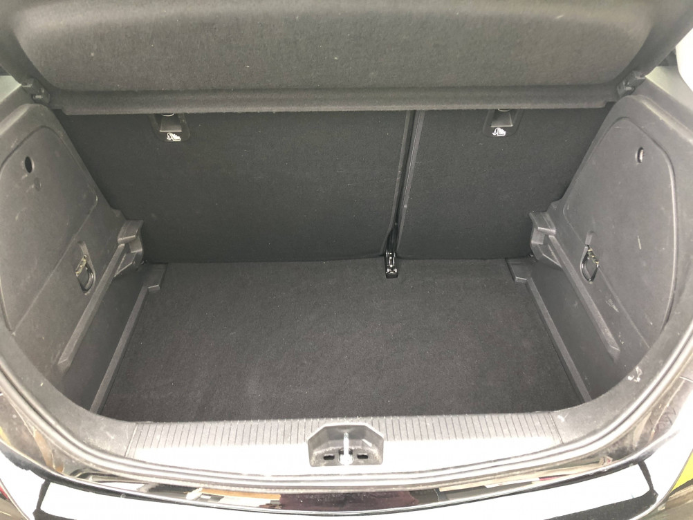 Acheter Opel Corsa E Corsa 1.4 Turbo 100 ch Innovation 5p occasion dans les concessions du Groupe Faurie