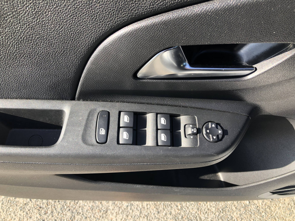 Acheter Opel Corsa Corsa 1.2 75 ch BVM5 GS 5p occasion dans les concessions du Groupe Faurie