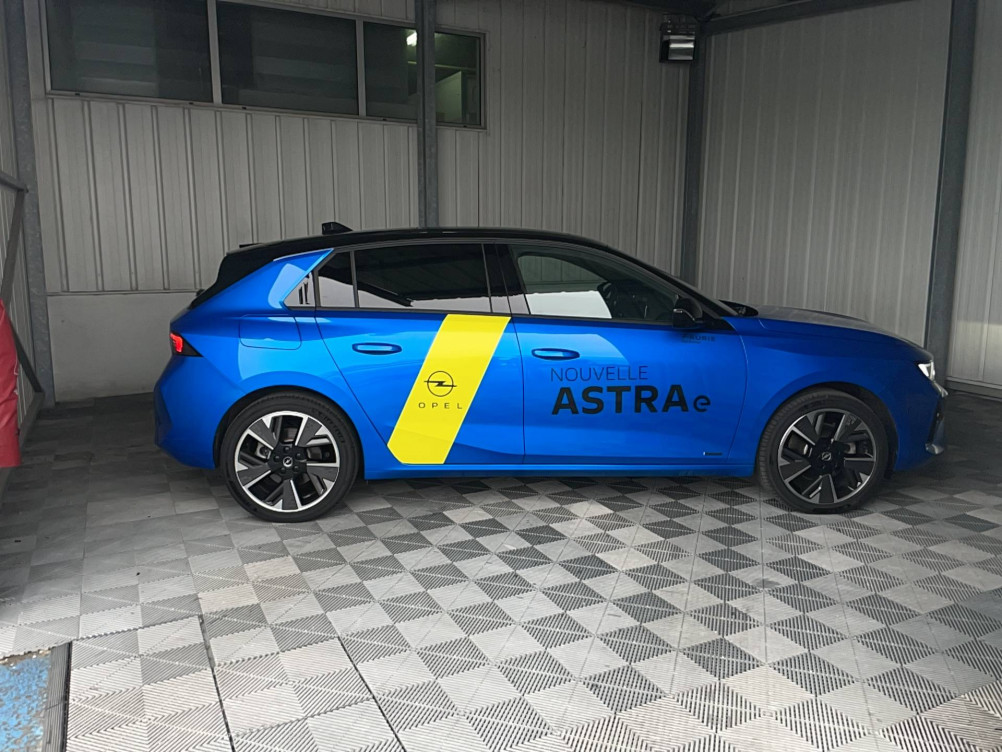 Acheter Opel Astra Astra Electrique 156 ch & Batterie 54 kWh  5p neuf dans les concessions du Groupe Faurie
