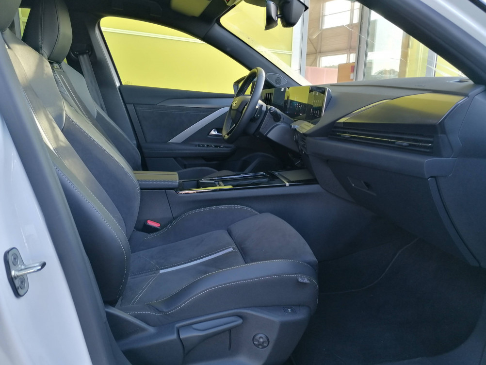 Acheter Opel Astra Astra Hybrid Rechargeable 225 ch BVA8 GSe 5p neuf dans les concessions du Groupe Faurie
