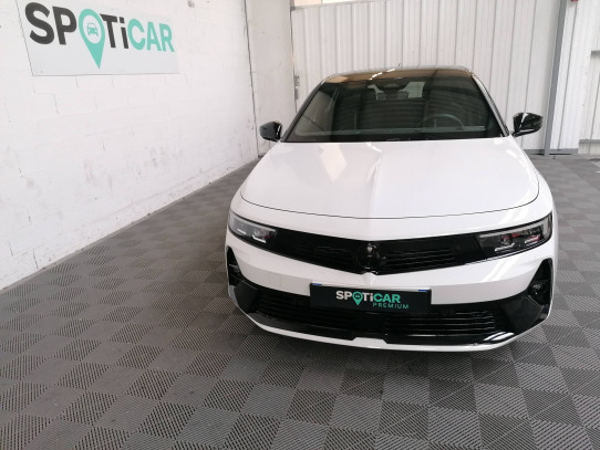 Acheter Opel Astra Astra Hybrid Rechargeable 225 ch BVA8 GSe 5p neuve* dans les concessions du Groupe Faurie