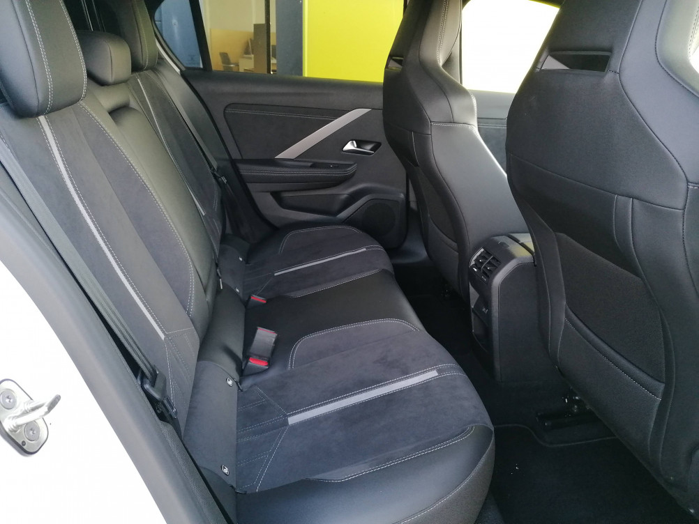 Acheter Opel Astra Astra Hybrid Rechargeable 225 ch BVA8 GSe 5p neuf dans les concessions du Groupe Faurie