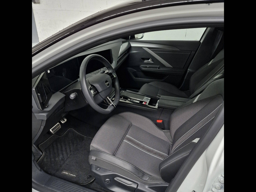 Acheter Opel Astra Astra Sports Tourer 1.2 Turbo Hybride 136 ch e-DCT6 GS 5p neuf dans les concessions du Groupe Faurie