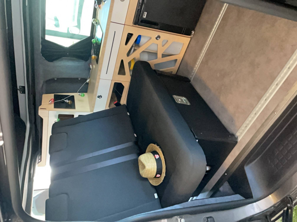 Acheter Opel Vivaro Fourgon VIVARO VAN AMENAGE BLUEHDI 180 S&S EAT8 100 KMS 4 PLACES  4p occasion dans les concessions du Groupe Faurie